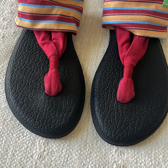 Sanuk Women’s Sandals - Picture 3 of 7